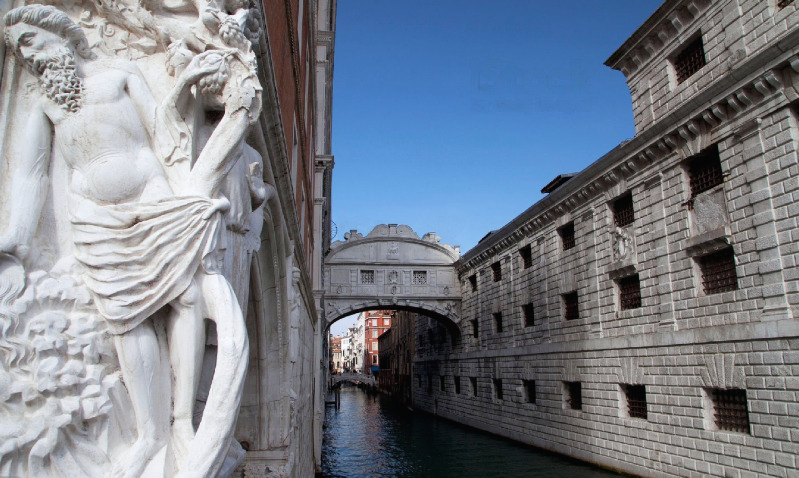 puente de los suspiros en venecia